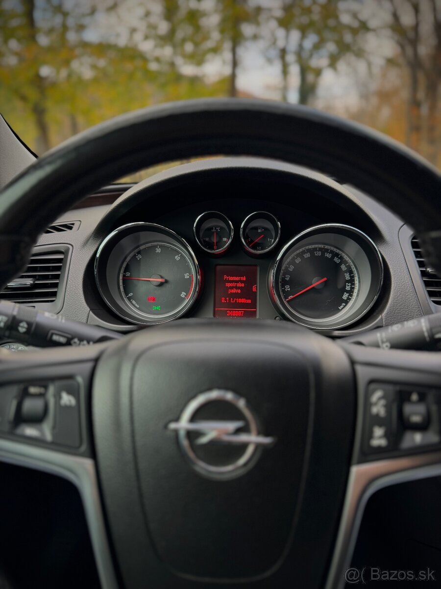 OPEL INSIGNIA Combi 2.0CDTi + Nové zimné pneu - 8