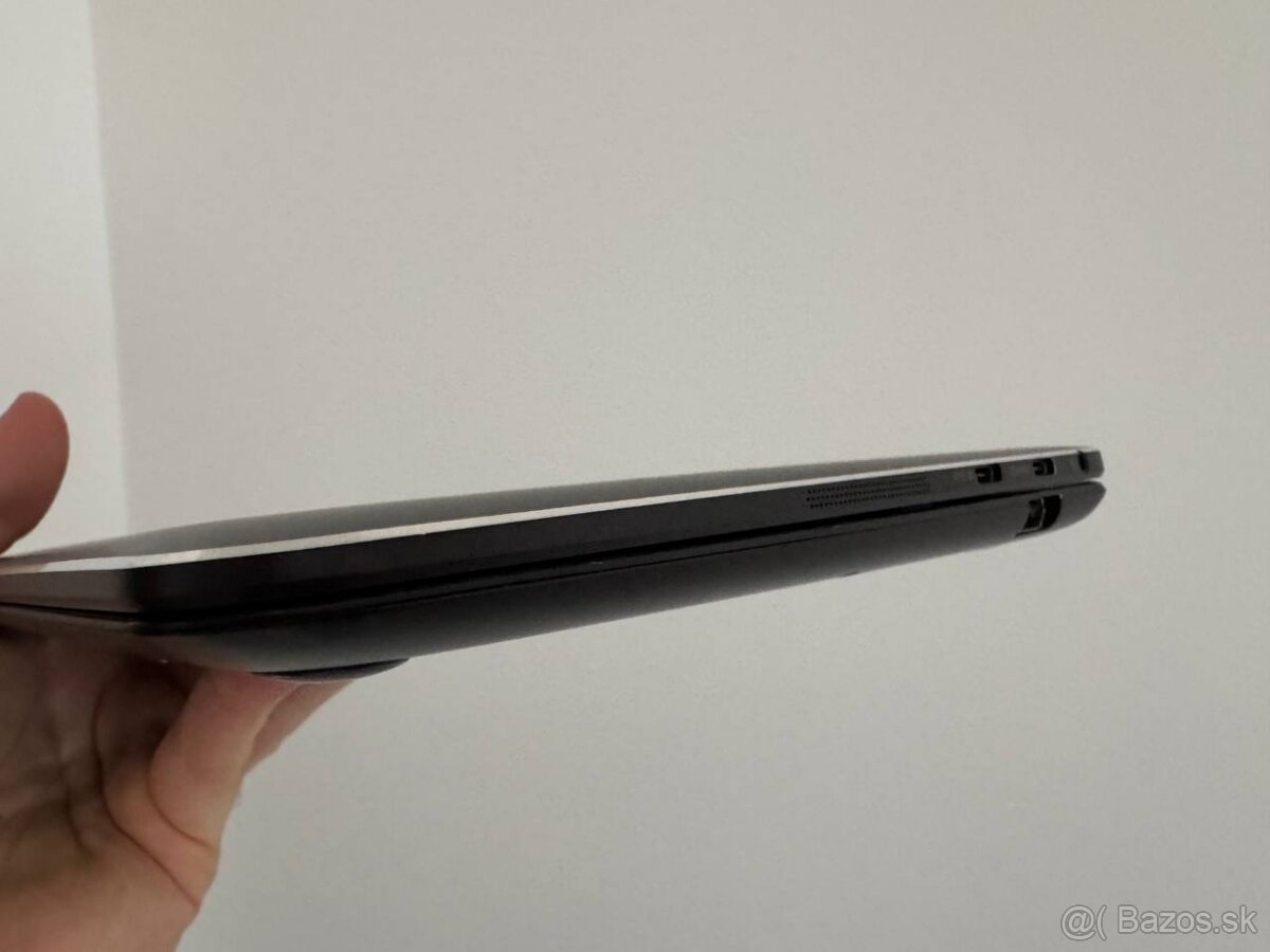 ASUS Book, 500Gb SSD M.2, 8GbRam,10hod výdrž, Celokovový - 8