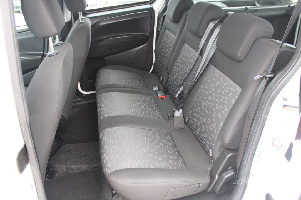 Opel Combo 1,6 CDTi 77 kW SELECTION - 8