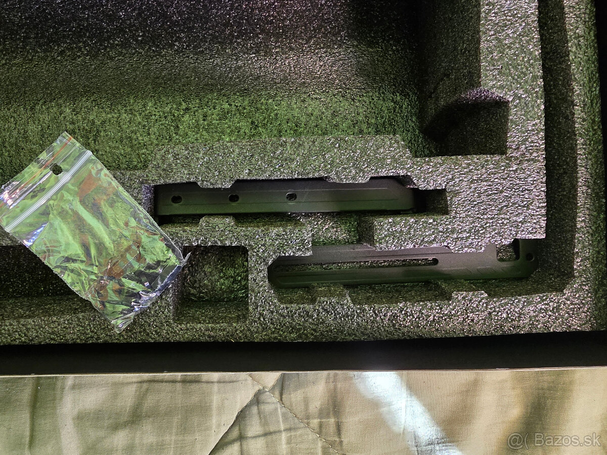 Krabica a antisag bracket od RTX 4090 kariet - 8