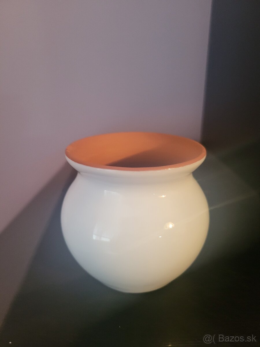 Biele vázičky a popolník - 8