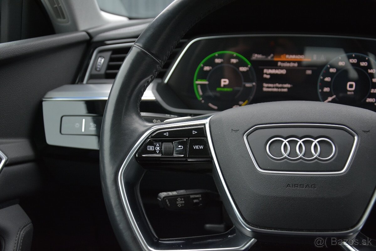 Audi e-tron 5.5 55 Advance, 4x4 - 8
