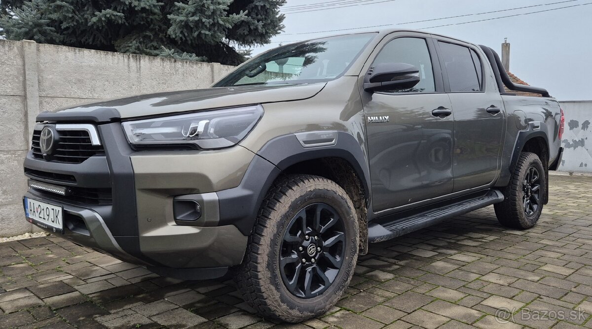 Toyota Hilux - 8