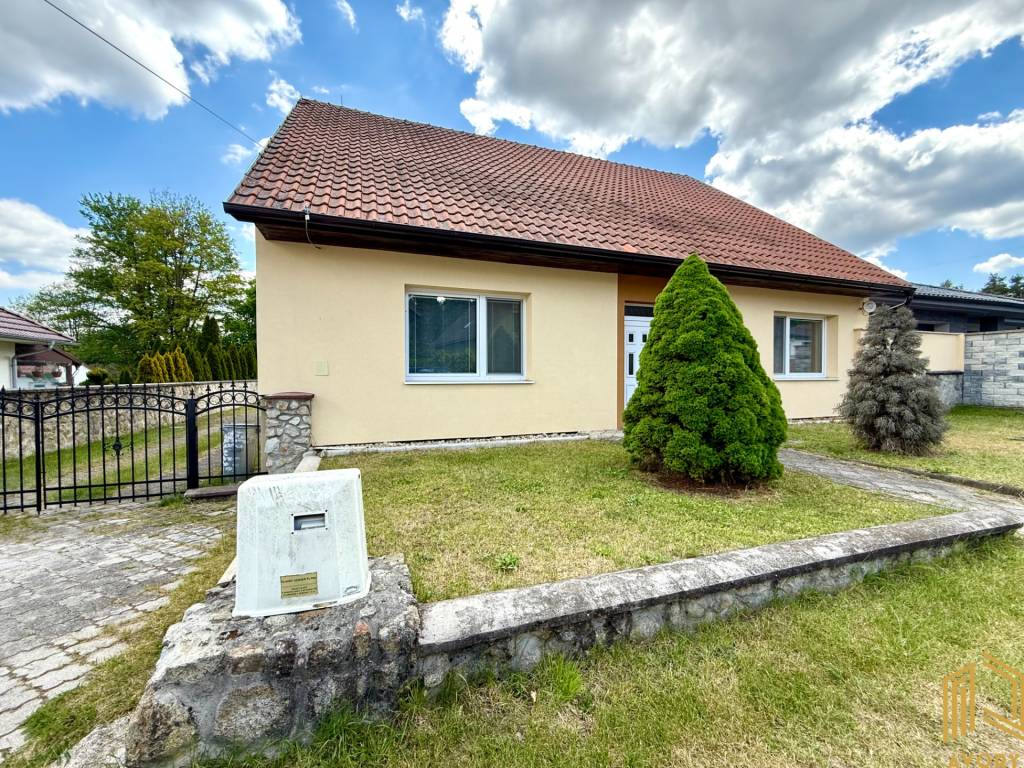 5 - IZB. ROD. DOM s GARÁŽOU,POZEMOK 771m2, BOR. MIKULÁŠ - 8