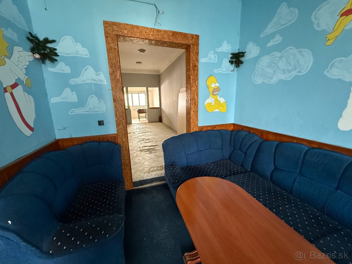 Prenájom baru v Brezne na námestí - 8