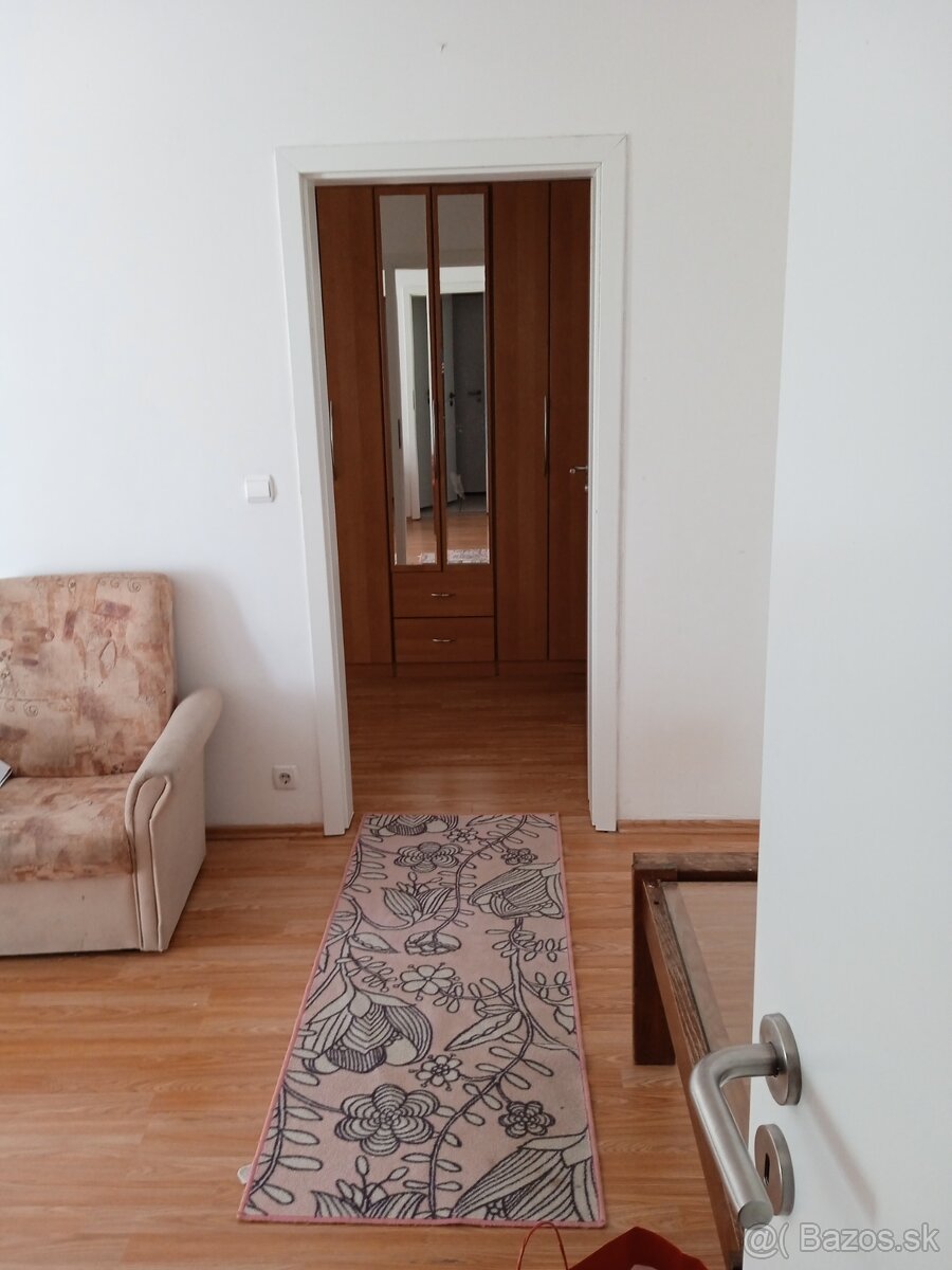 Dvo izbovy byt - 8