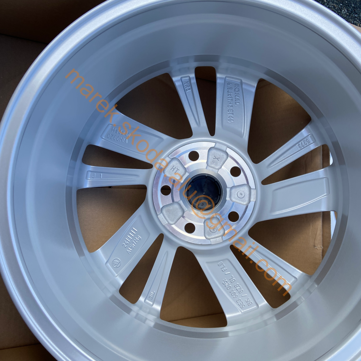 NOVÉ Nevis Octavia 4 - 8