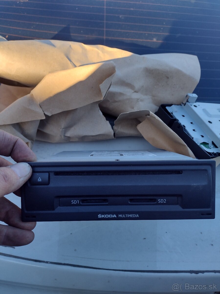 Ovládanie a rádia Octavia 3 - 8