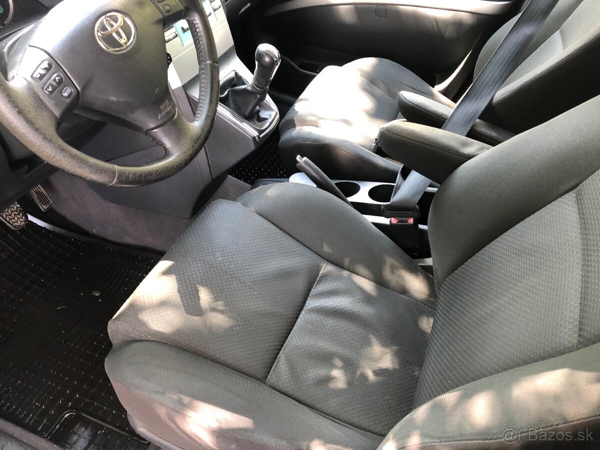 Toyota verso corolla - 8