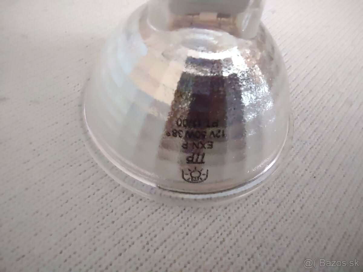 -30- Wire System Med 3 x 20W Halogen Spot - 8