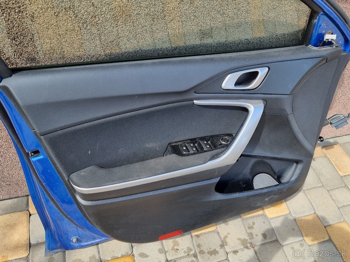 Kia Ceed zadný nárazník modrý B3 - 8