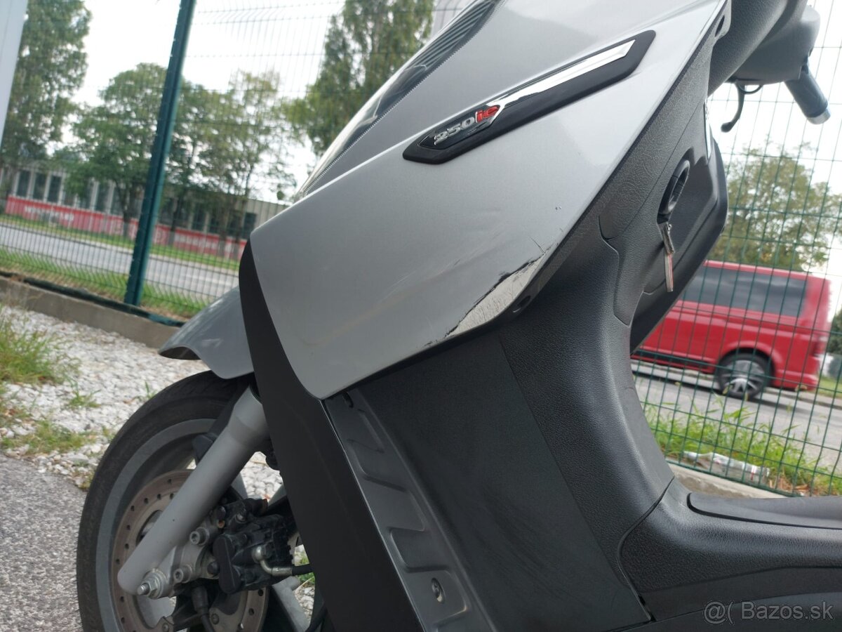 Piaggio X7 ie 250 EVO - 8