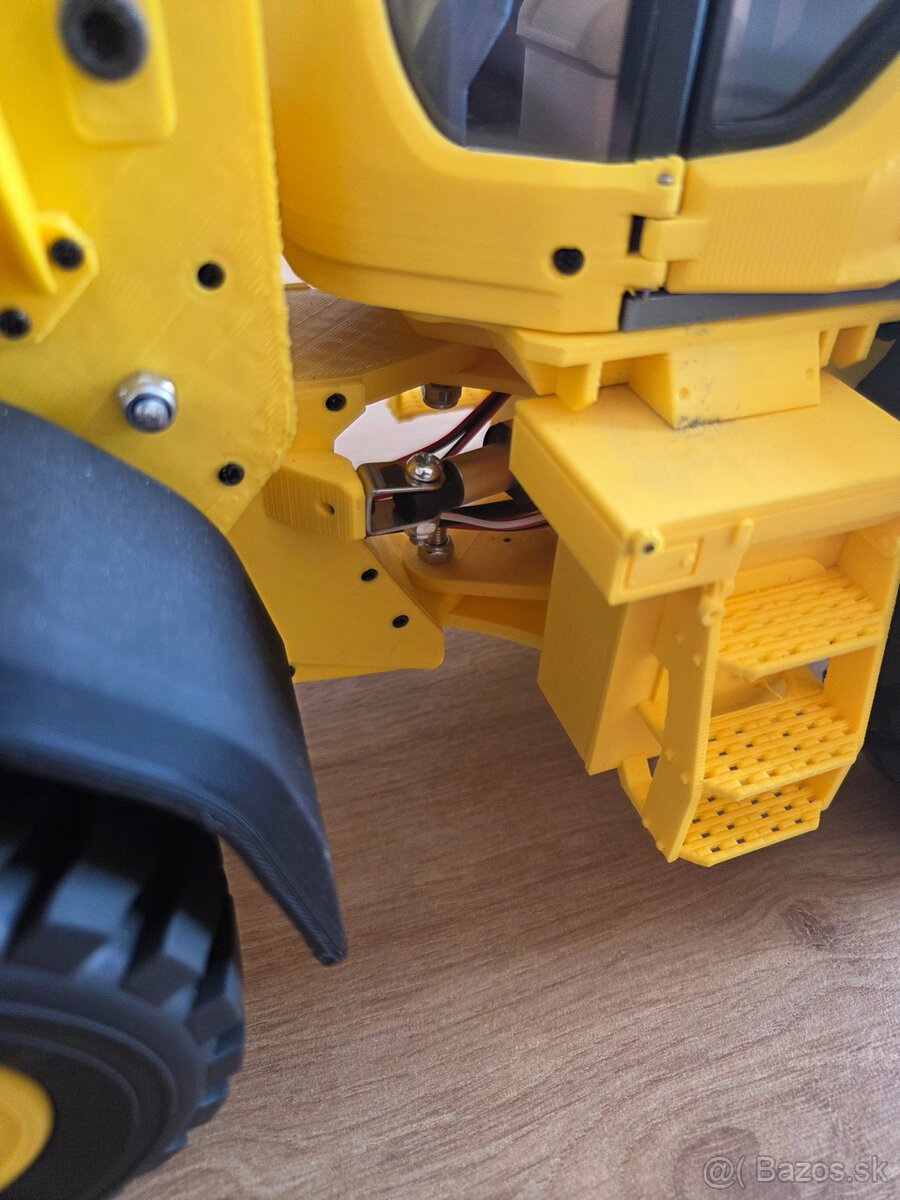 Volvo L125e RC model - 8