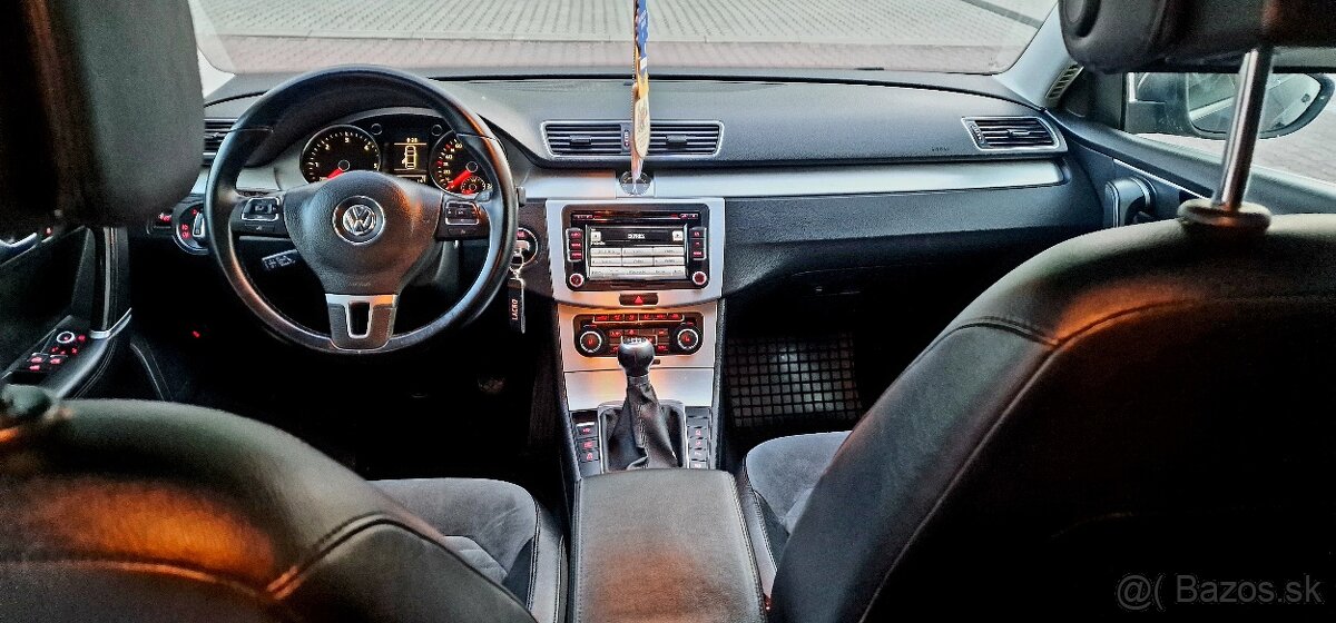 Volkswagen Passat B7 Sedan 2.0 Tdi 103kw 2013 Bluemotion - 8