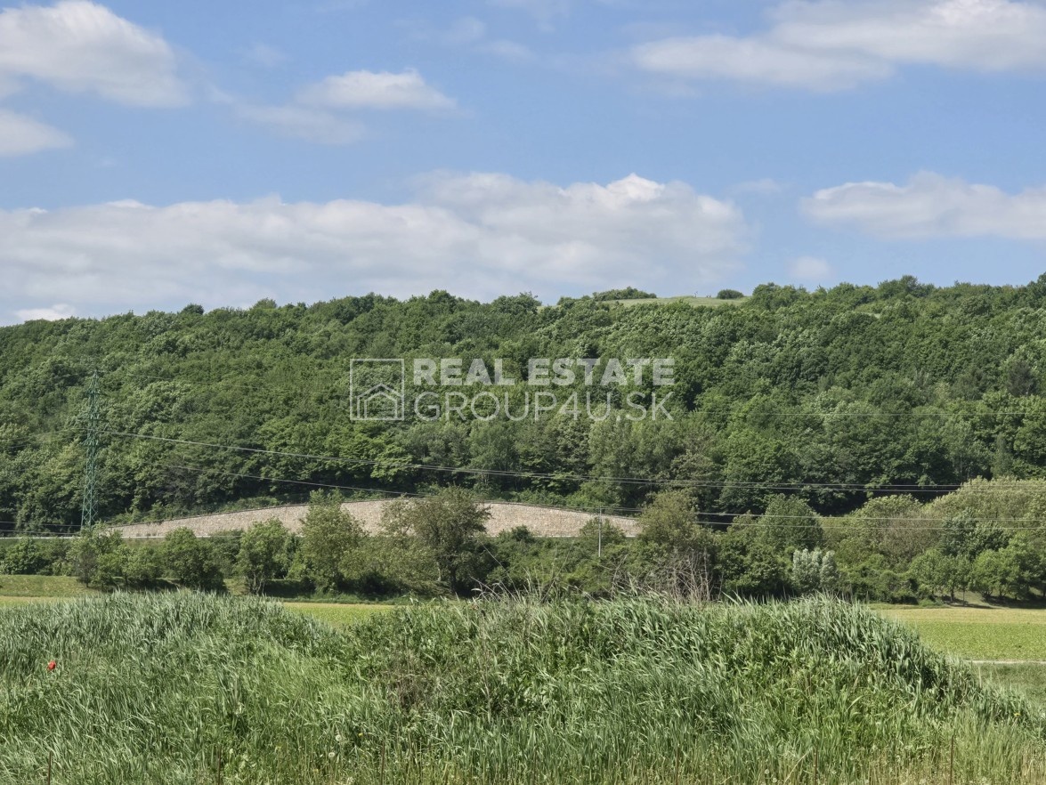 PREDAJ: MODERNÝ RD S POZEMKOM - TRENČÍN - 8