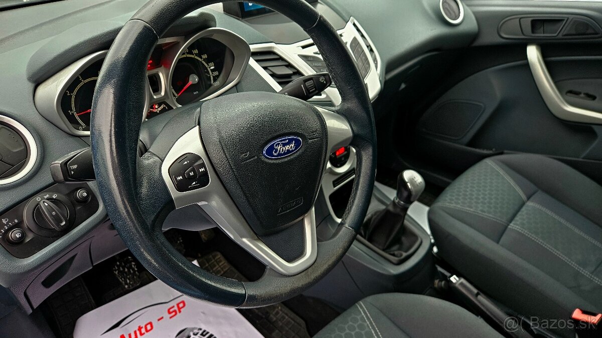 FORD FIESTA 1.25i Benzín - 8