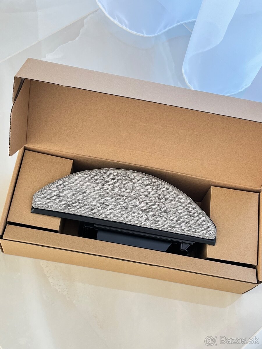 iRobot Roomba Combo i5+ s automatickou stanicou Clean Base - 8