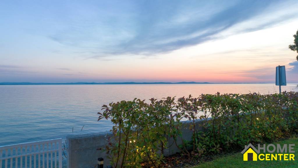 NA PREDAJ atraktívna kamenná vila /419 m²/ pri mori, Dalmáts - 8