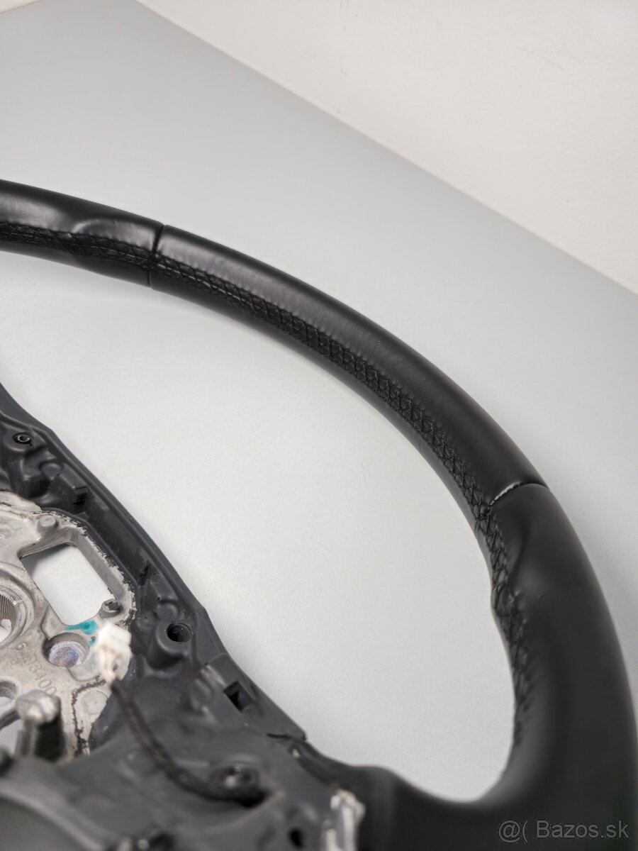 Skosený volant s radením f1 - 8