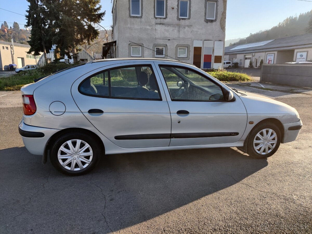 Renault Megane - 8