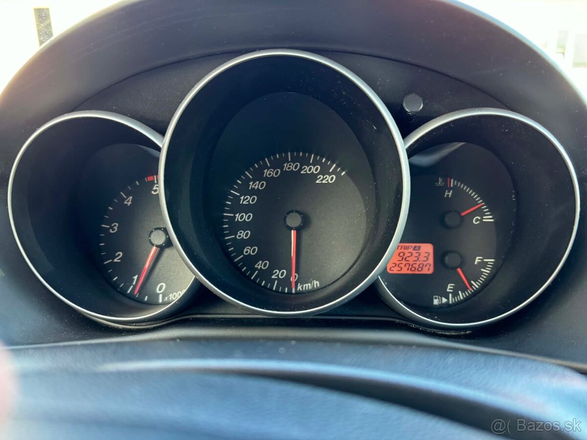 Mazda 3 1.6 MCD Comfort - 8