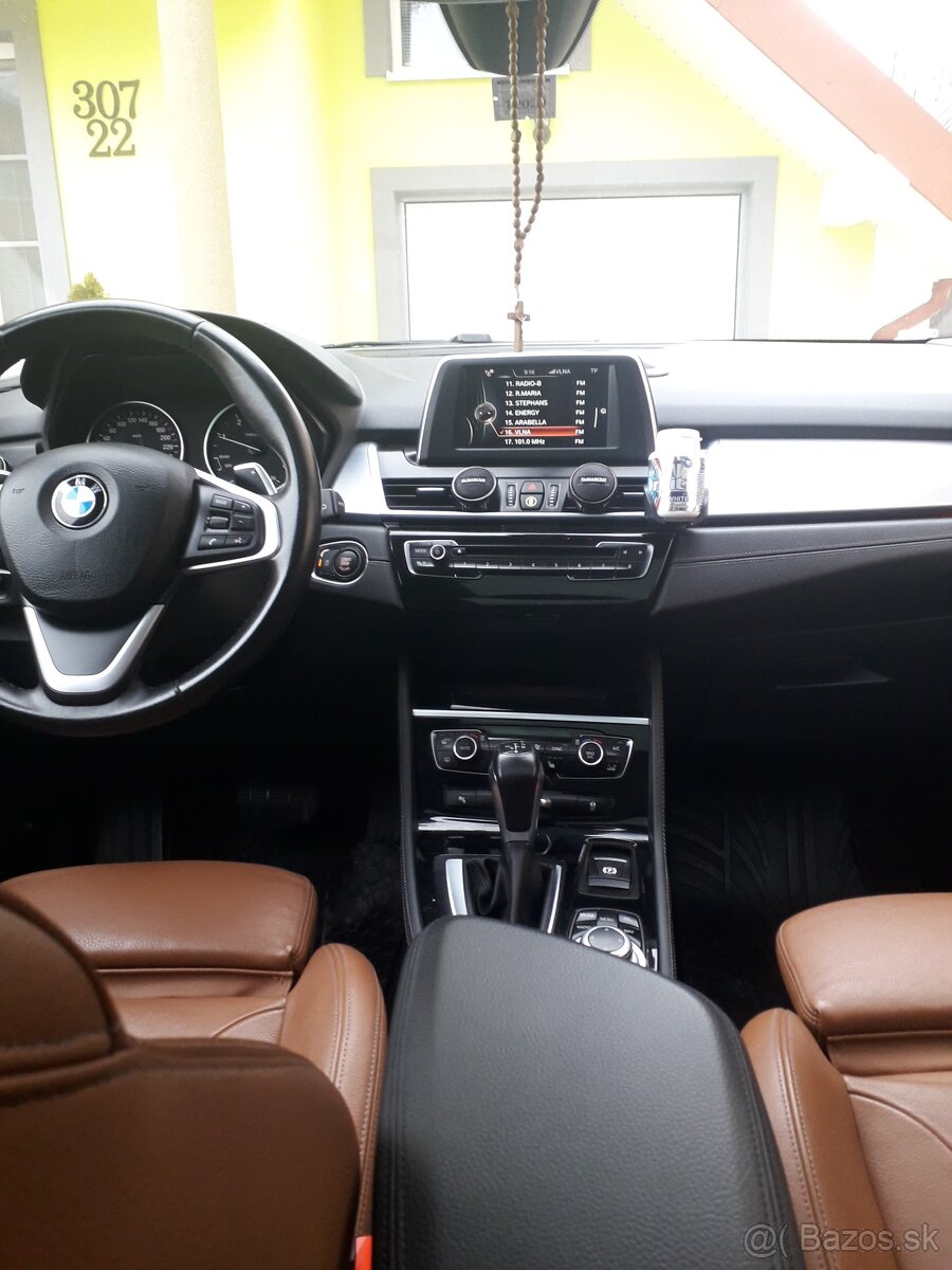 BMW 218d GRAN TOURER SPORT/LUXURY - 8