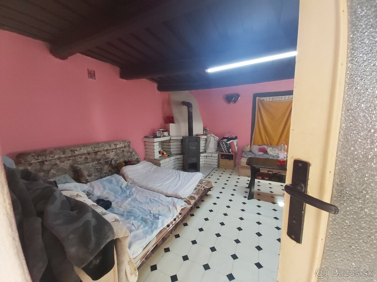 Predám dom v obci Čučma - 8