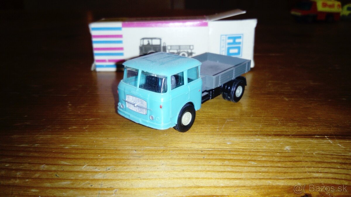 Plastové DDR modely k železnici veľkosť HO a TT - 8