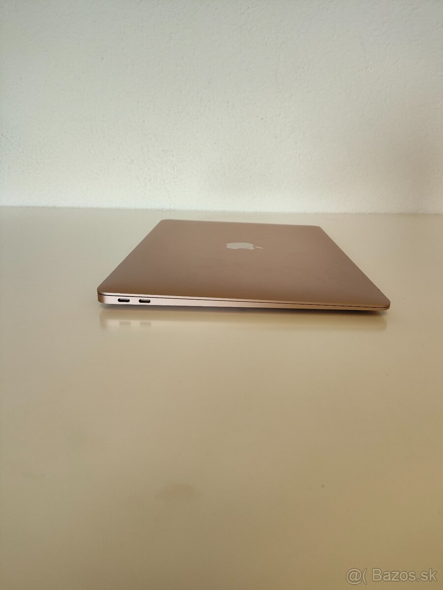 MacBook Air 2020 | i5 • 8GB • 512GB SSD - 8