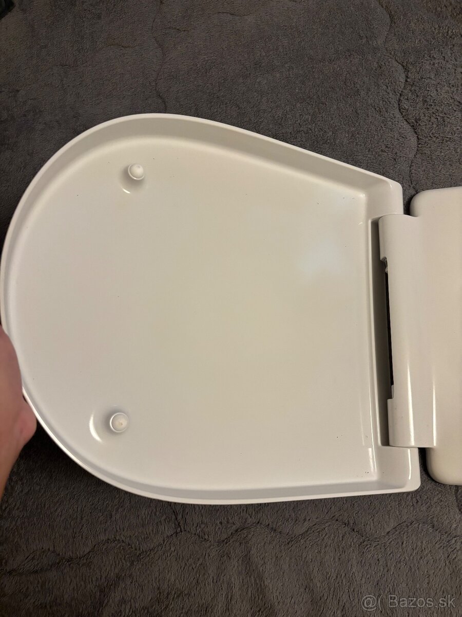 nové WC so sedadlom - 8