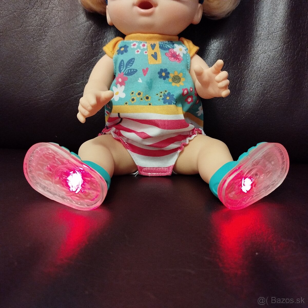 Baby Alive chodiaca bábika - top stav - 8