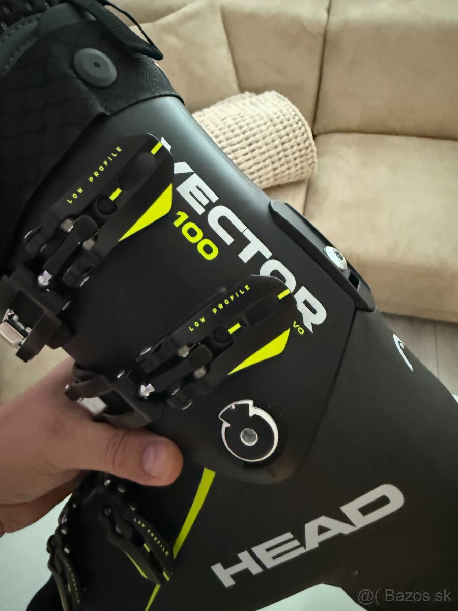 Predám úplne nové lyžiarky zn. HEAD VECTOR 100 - 8