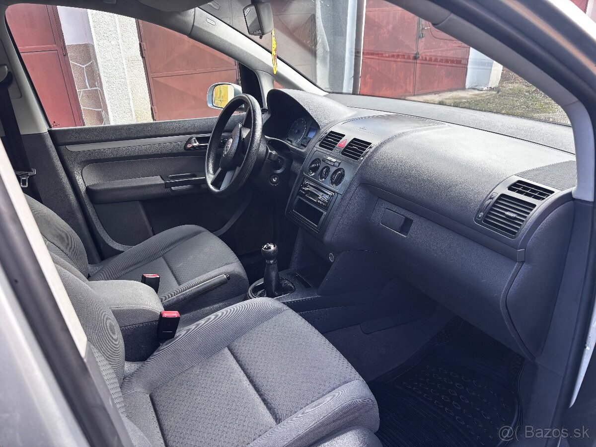 Volkswagen Touran 1.9TDI 74kw - 8