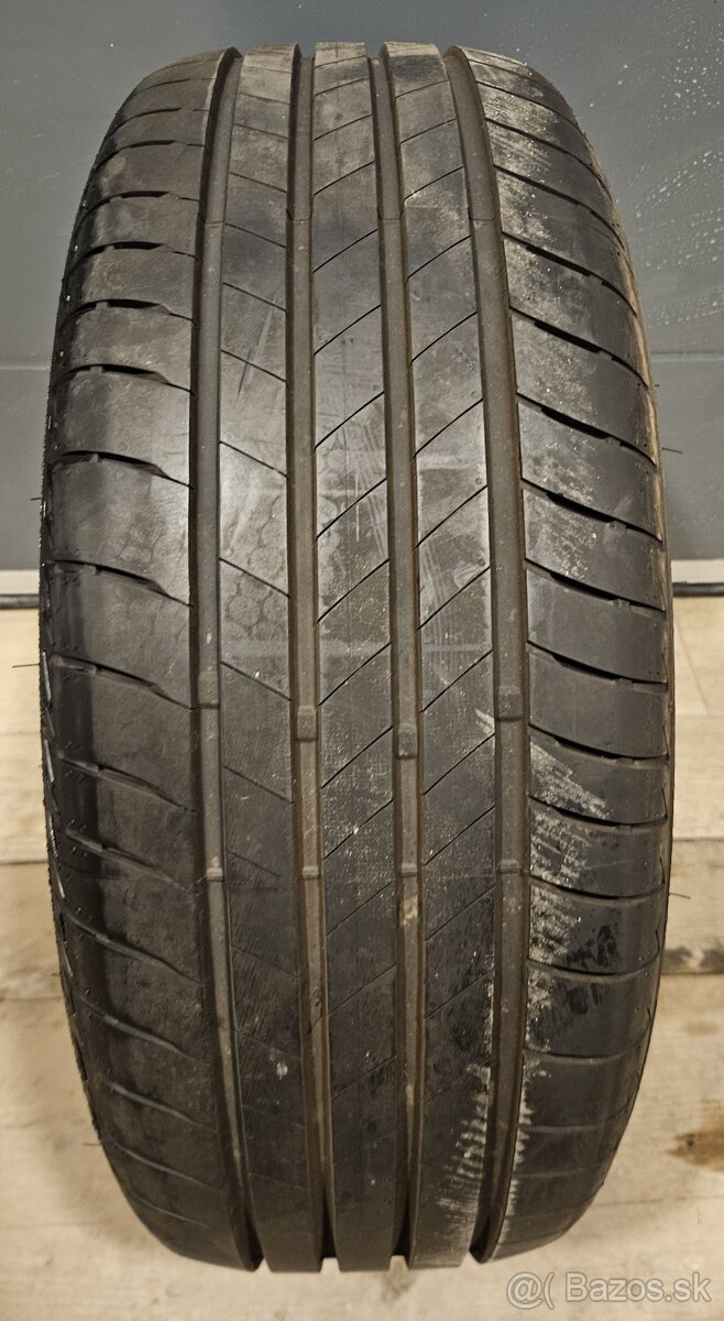 Prakticky nové letné pneumatiky Bridgestone - 235/55 r18 - 8