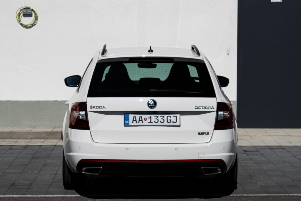 Škoda Octavia III RS 2.0 TSI 245 - 8