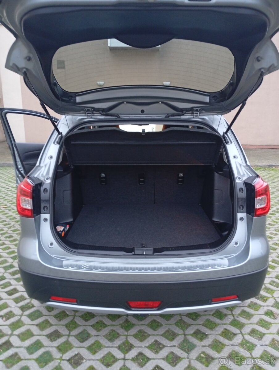 Predam Suzuki S-cross Premium1,4 Hybrid s tažnym zariadenim. - 8