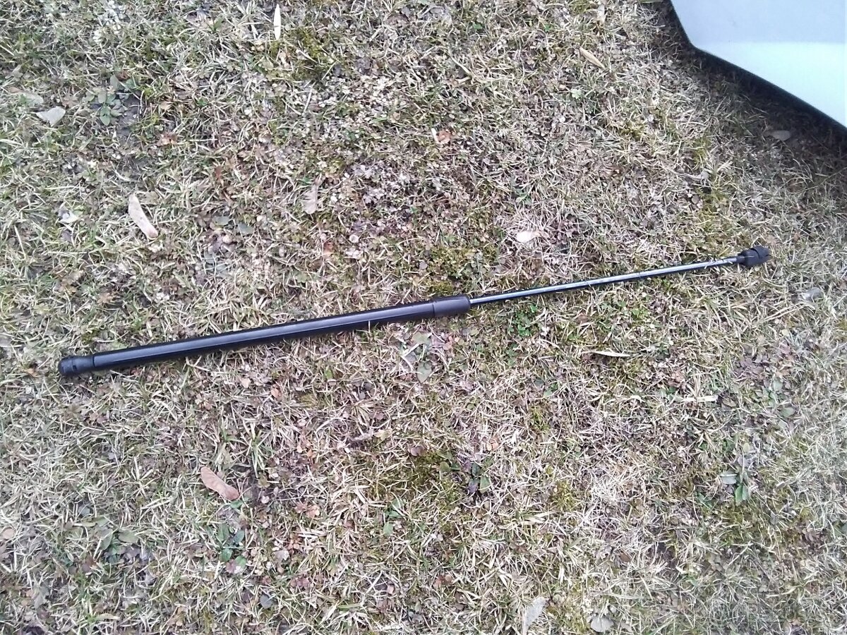 Predná kapota golf 5 - 8