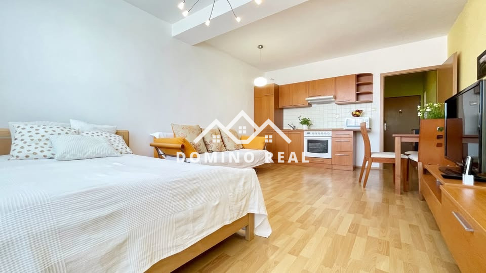 prenájom bytu s garážovým státím - 8