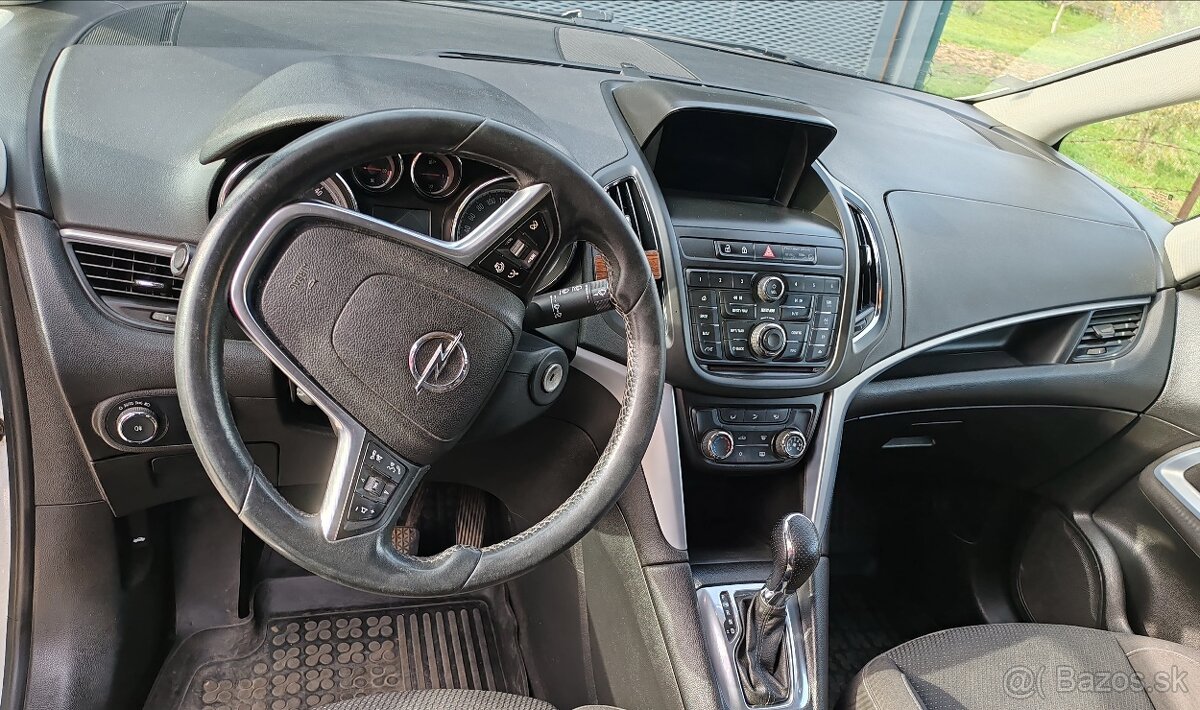 Opel Zafira Tourer 2,0 - 8