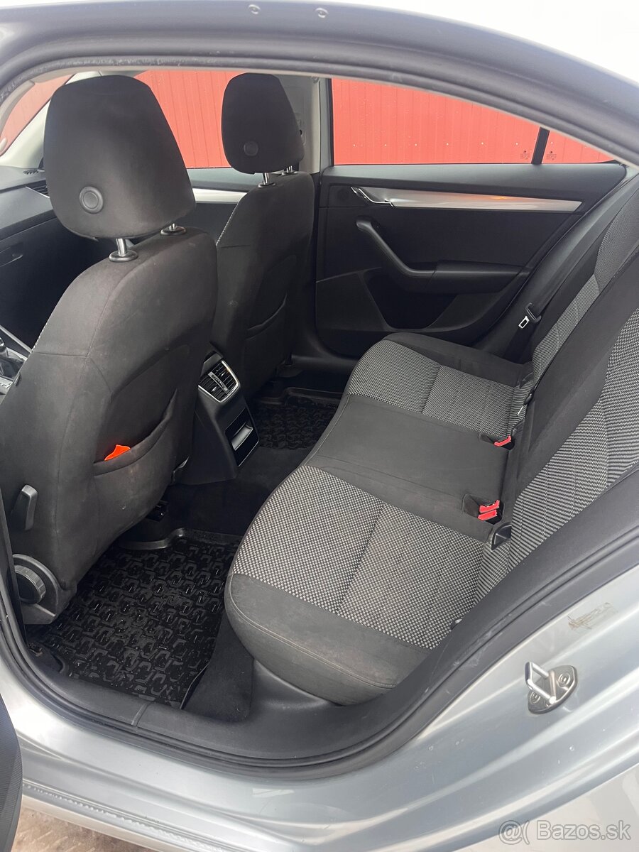 Škoda Octavia 2016 DSG 110 kw - 8