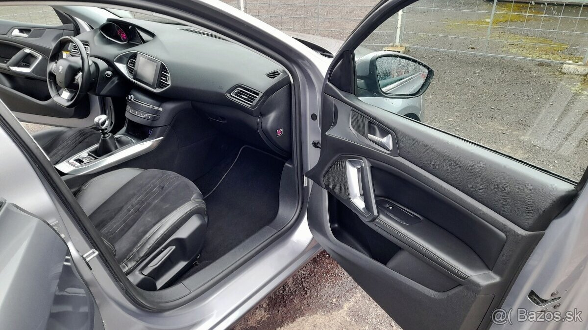 Peugeot 308, 138.000km, Plná výbava - 8