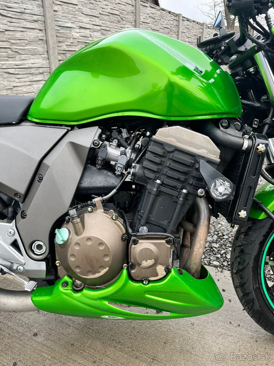 Kawasaki Z750 - 8