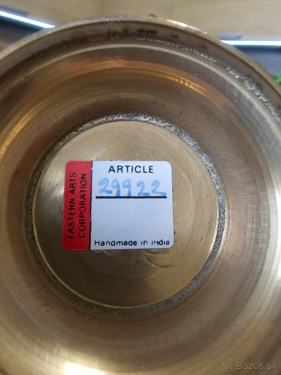 Orientalne dekoračné predmety z vitríny - 8