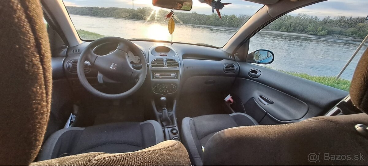 Peugeot 206 - 8