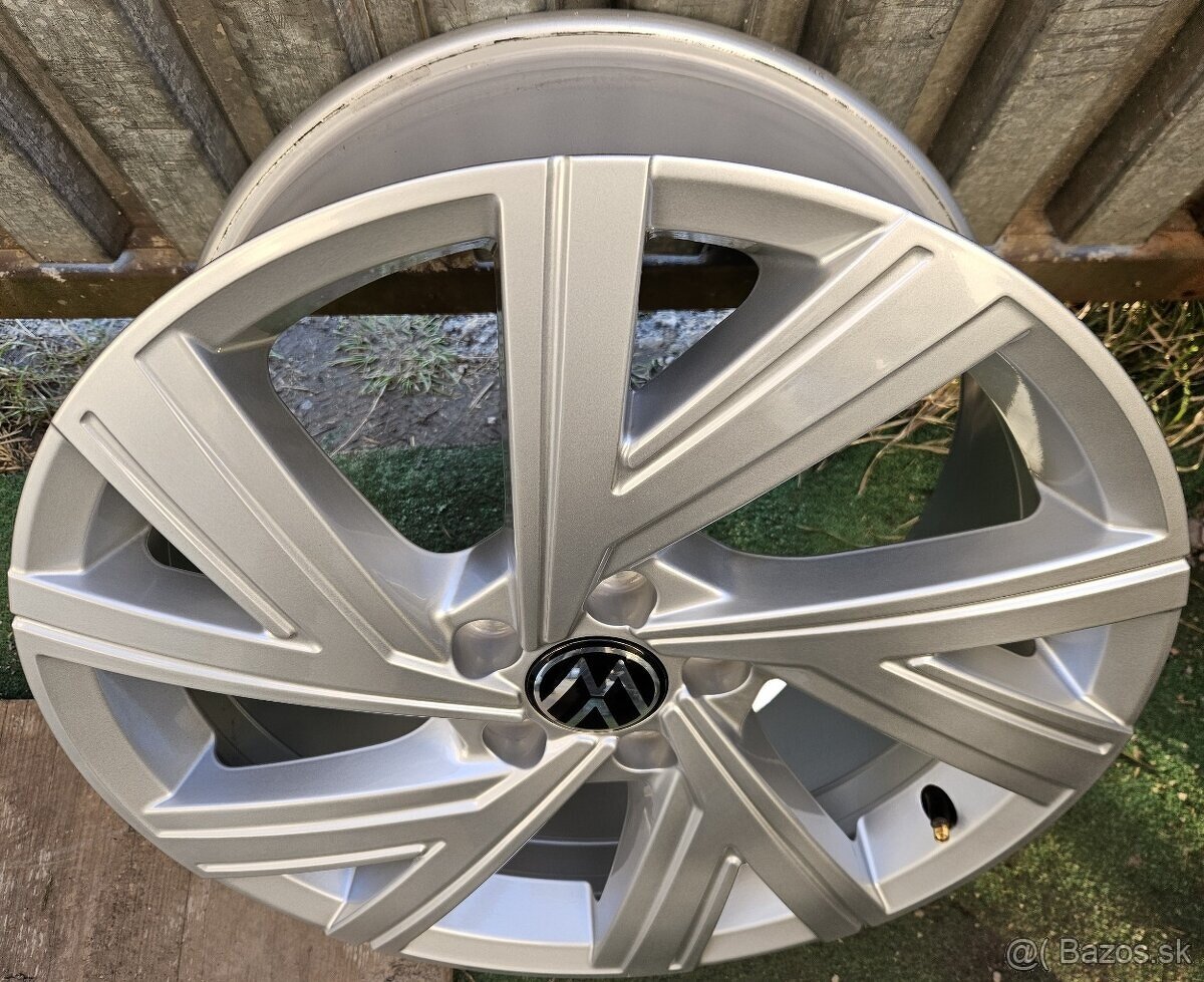 Atraktívne, originálne disky VW "Bergamo" - 5x112 r18 - 8