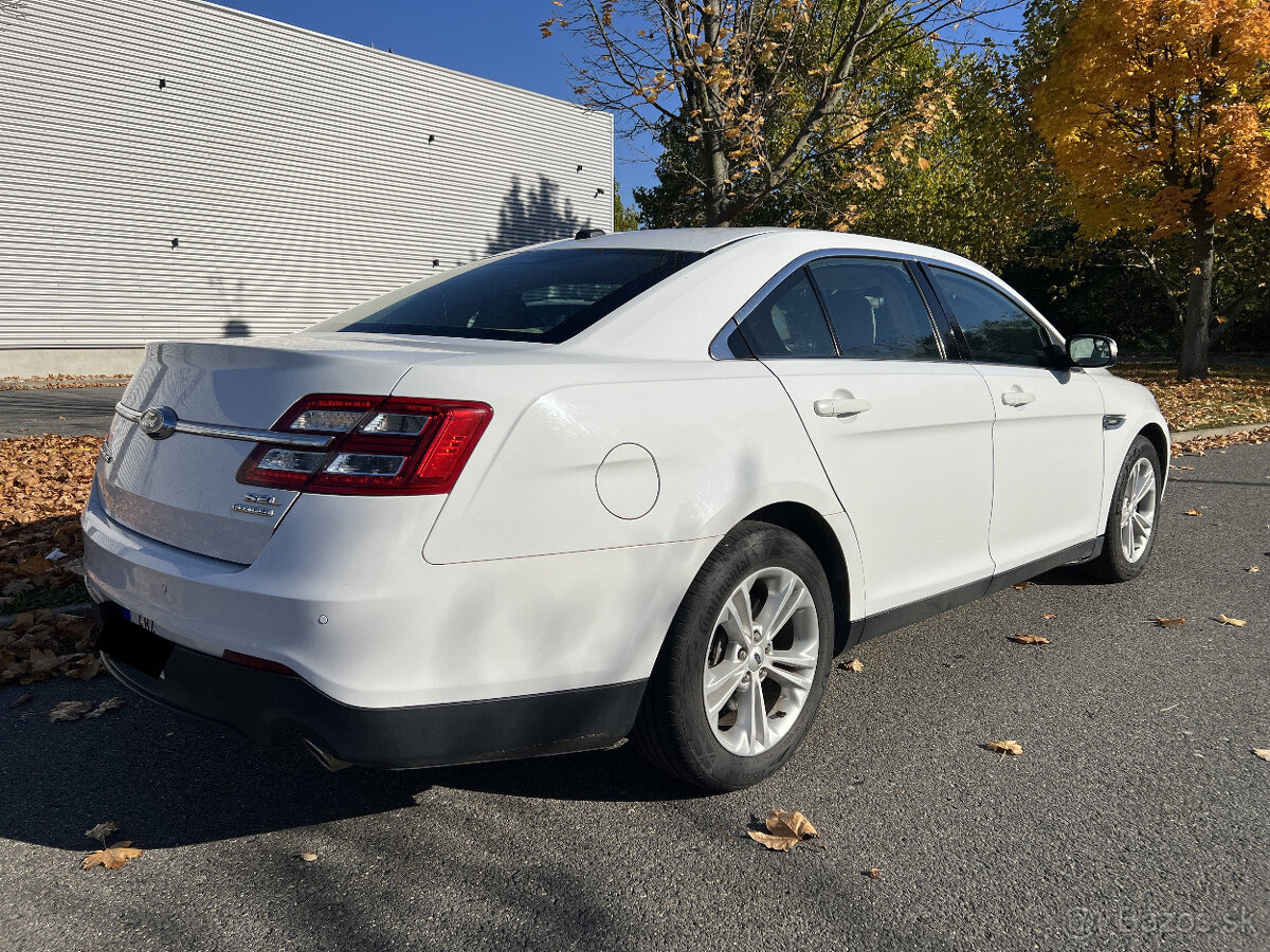 Ford Taurus 3.5V 6, benzín, 2015, 1.majitel - 8