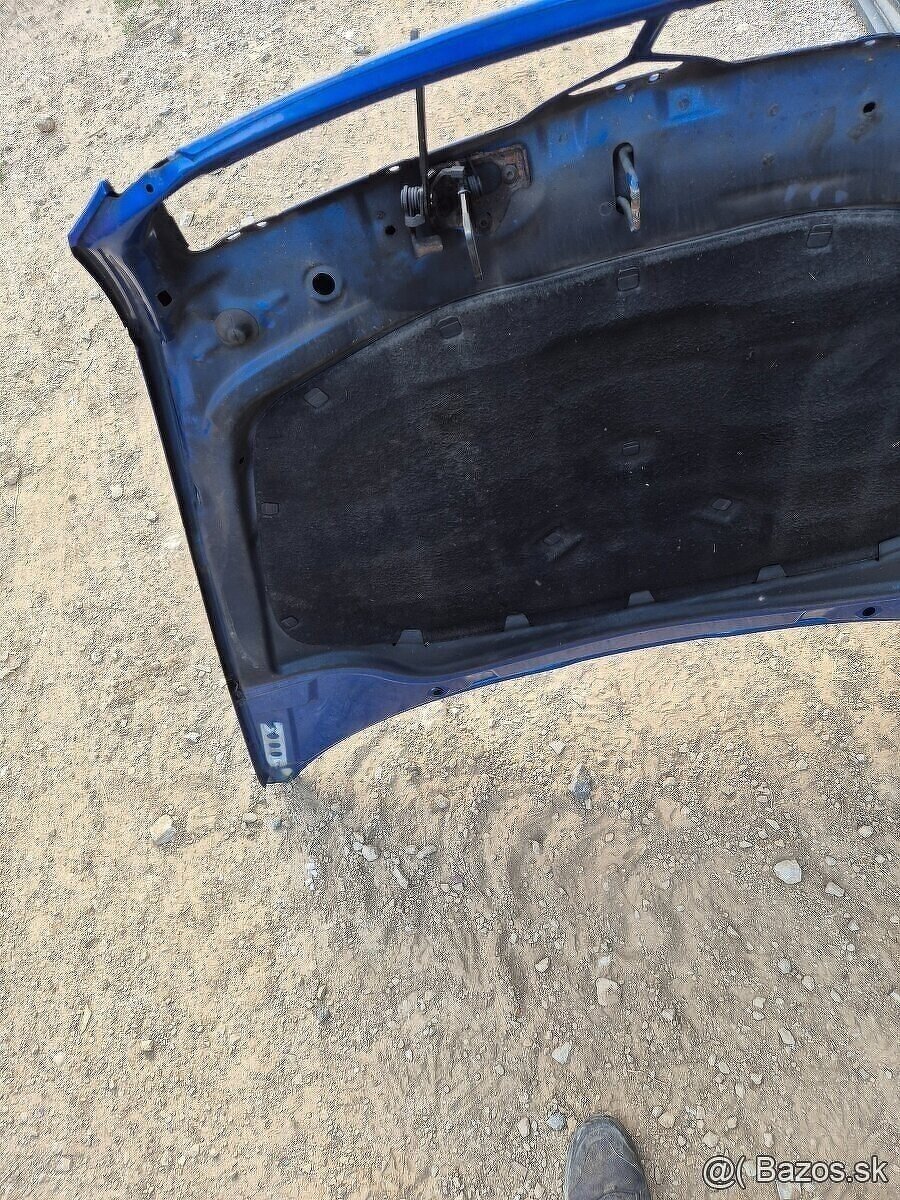 Predám prednú kapotu na Škoda Octavia II 2 - 8