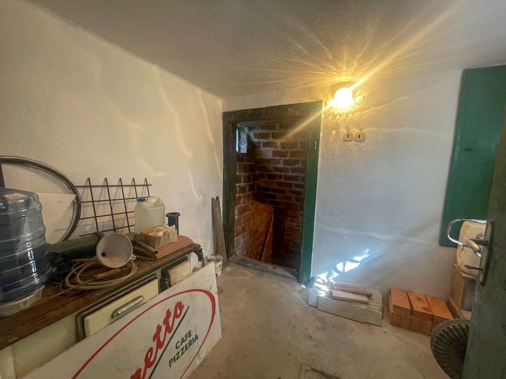 Viničný dom s vinohradom na predaj, Melek - 8