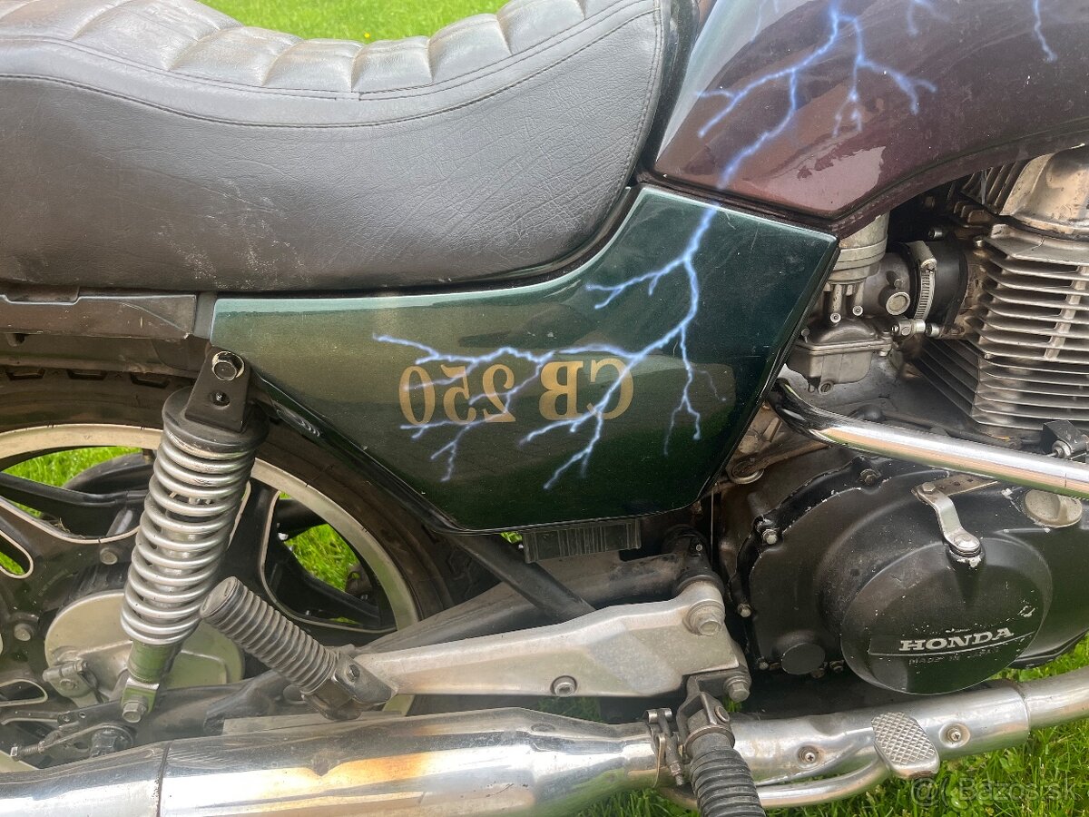 Honda CB250, 1985 - 8