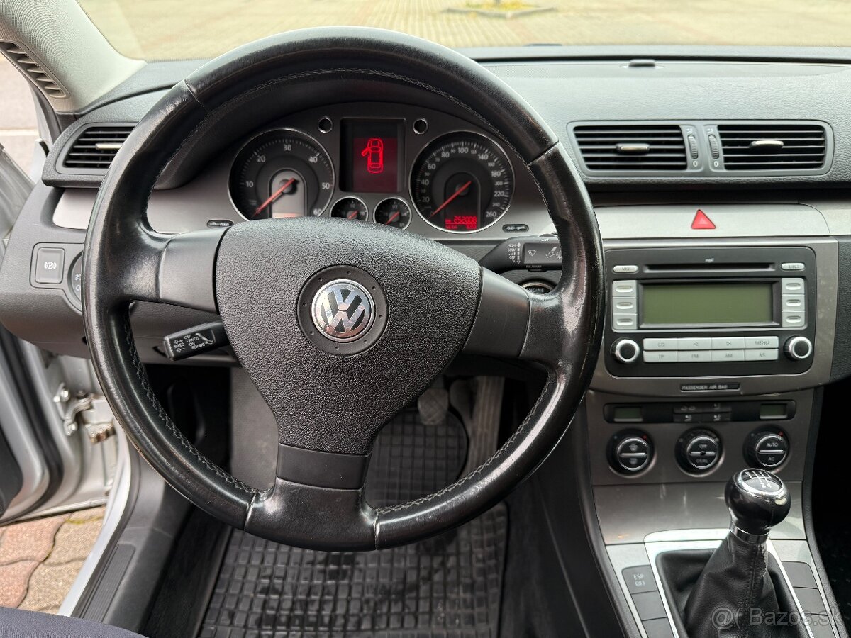 VW PASSAT B6 - 8